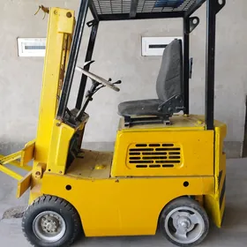 Kara Forklift 2010