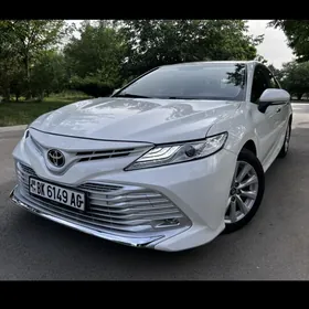 Toyota Camry 2018