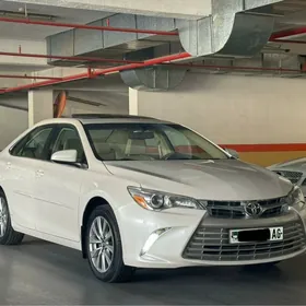 Toyota Camry 2017