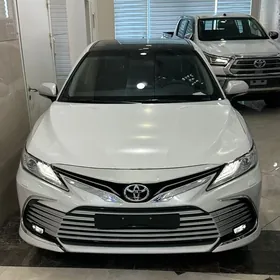 Toyota Camry 2024