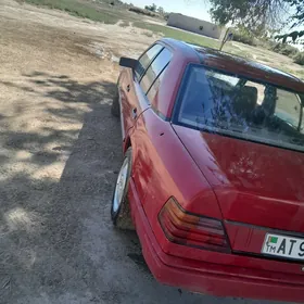 Mercedes-Benz 300E 1987