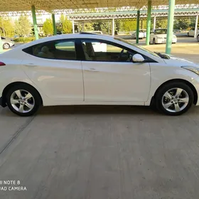 Hyundai Elantra 2011