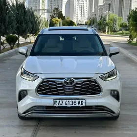 Toyota Highlander 2020