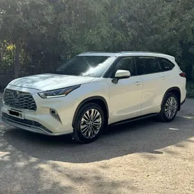 Toyota Highlander 2020