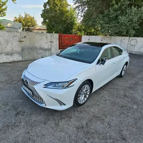 Lexus ES 350 2021