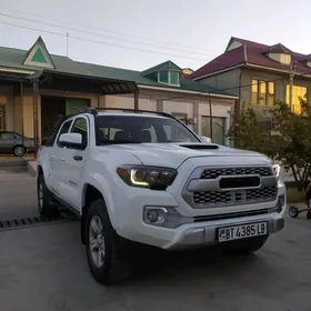 Toyota Tacoma 2016