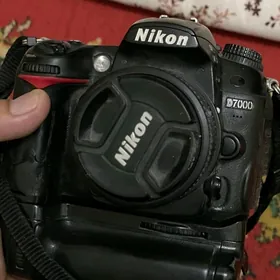 Nikon D7000