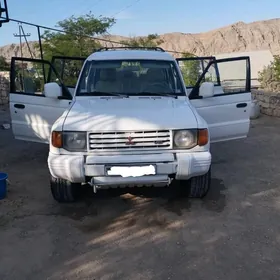 Mitsubishi Montero 1998