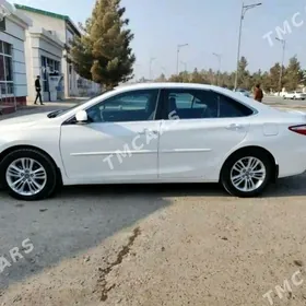 Toyota Camry 2016