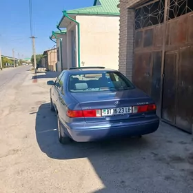 Toyota Camry 2001