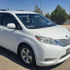 Toyota Sienna 2016