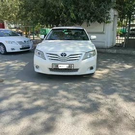 Toyota Camry 2011