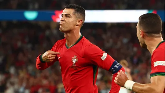 Ronaldu sosial platformalarda 1 mlrd muşdak toplan ilkinji adam boldy