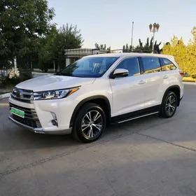 Toyota Highlander 2019