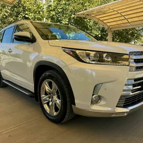 Toyota Highlander 2018