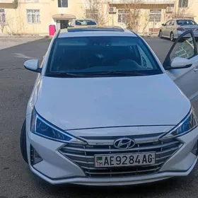 Hyundai Elantra 2019