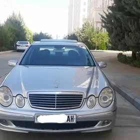 Mercedes-Benz E320 2003