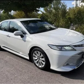 Toyota Camry 2018