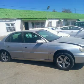 Opel Omega 2001