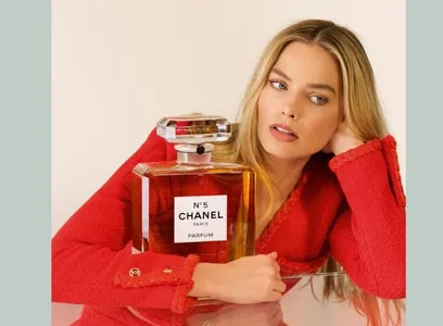 Марго Робби стала лицом Chanel № 5