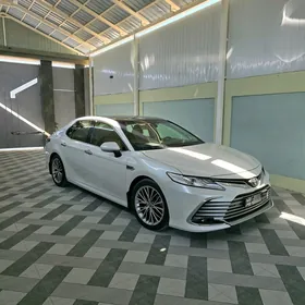 Toyota Camry 2022