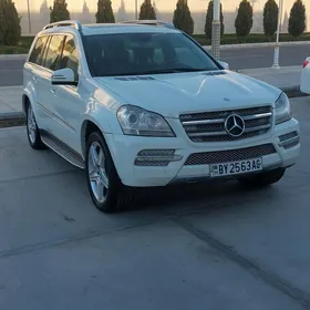 Mercedes-Benz GL-Class 2011