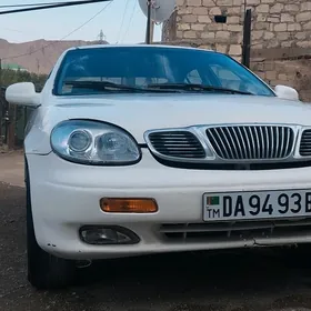 Daewoo Leganza 2000