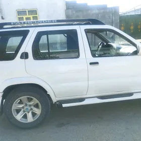 Nissan Pathfinder 2001