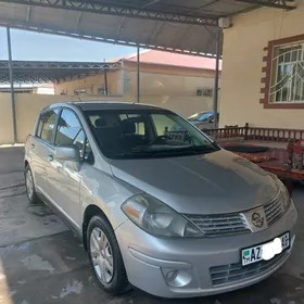 Nissan Versa 2010