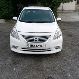 Nissan Versa 2011