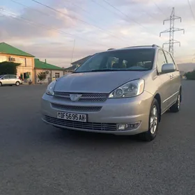 Toyota Sienna 2004