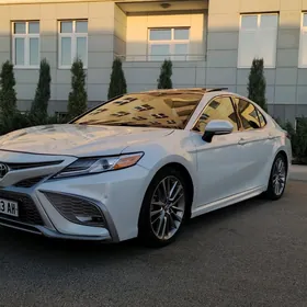 Toyota Camry 2018