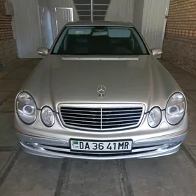 Mercedes-Benz E350 2005