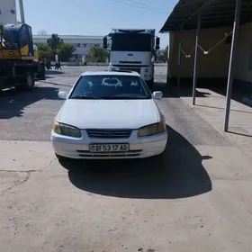 Toyota Camry 2000