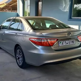 Toyota Camry 2017