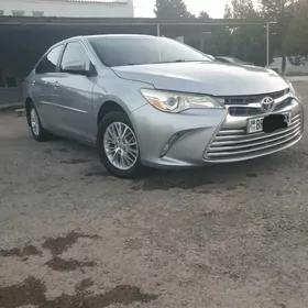 Toyota Camry 2017