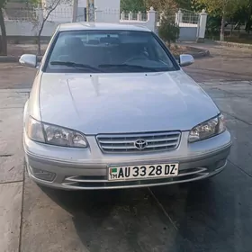 Toyota Camry 2001