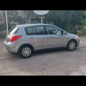 Nissan Versa 2010