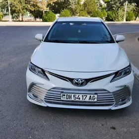 Toyota Camry 2020