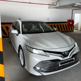 Toyota Camry 2018