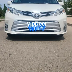 Toyota Sienna 2019