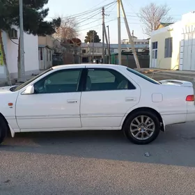 Toyota Camry 2000