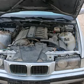 BMW E36 325 2.5 MOTOR