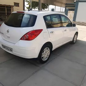 Nissan Versa 2010