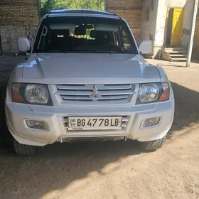 Mitsubishi Montero Sport 2002