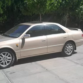 Toyota Camry 2001