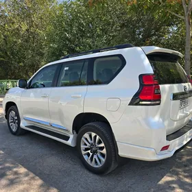 Toyota Land Cruiser Prado 2023