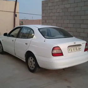 Daewoo Leganza 1998