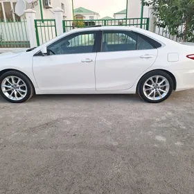 Toyota Camry 2016