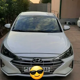 Hyundai Elantra 2020